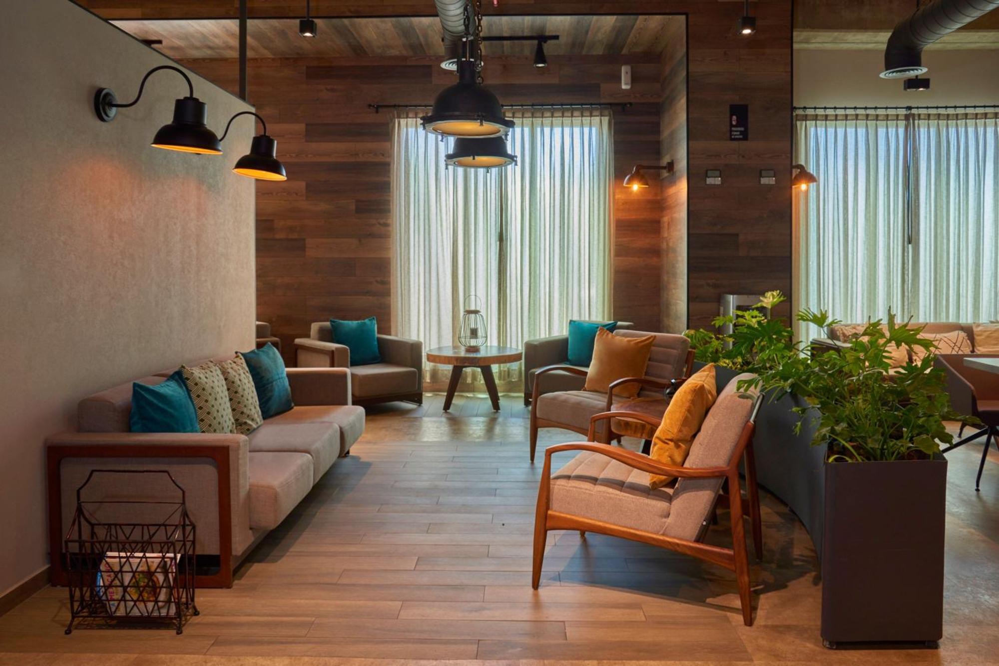 Hotel Express By Marriott 4*
